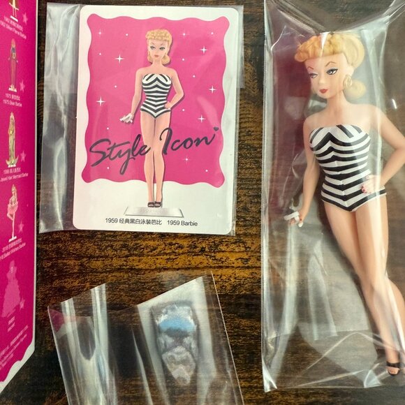 Official Pop Mart Barbie Style Icon 1959 Barbie Figure - Picture 3 of 5